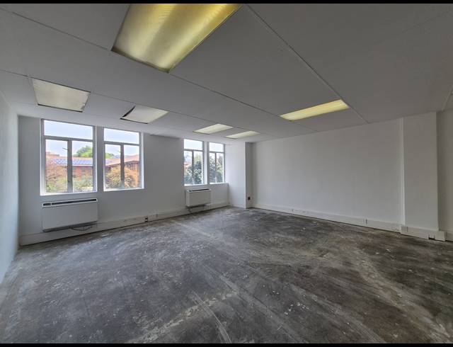 127M² OFFICE TO LET IN ILLOVO